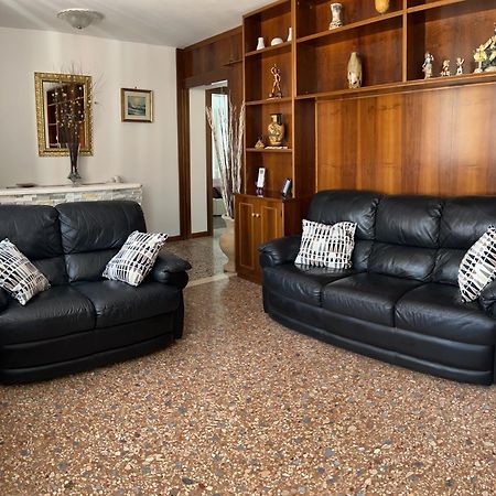 Ca' Delfina Holiday Home Venecia Exterior foto