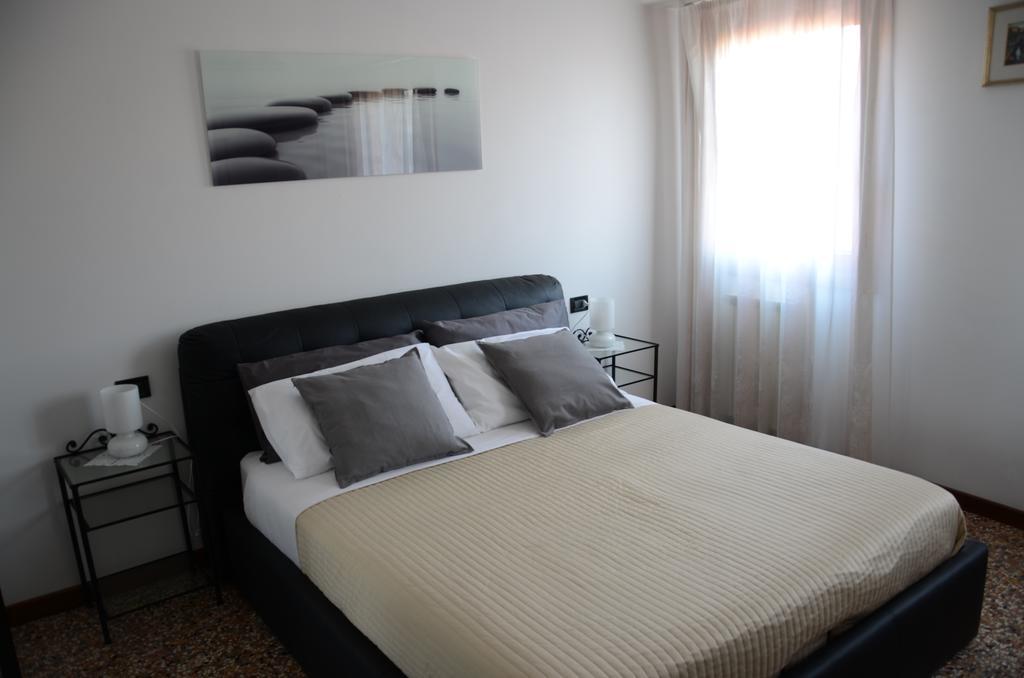 Ca' Delfina Holiday Home Venecia Habitación foto