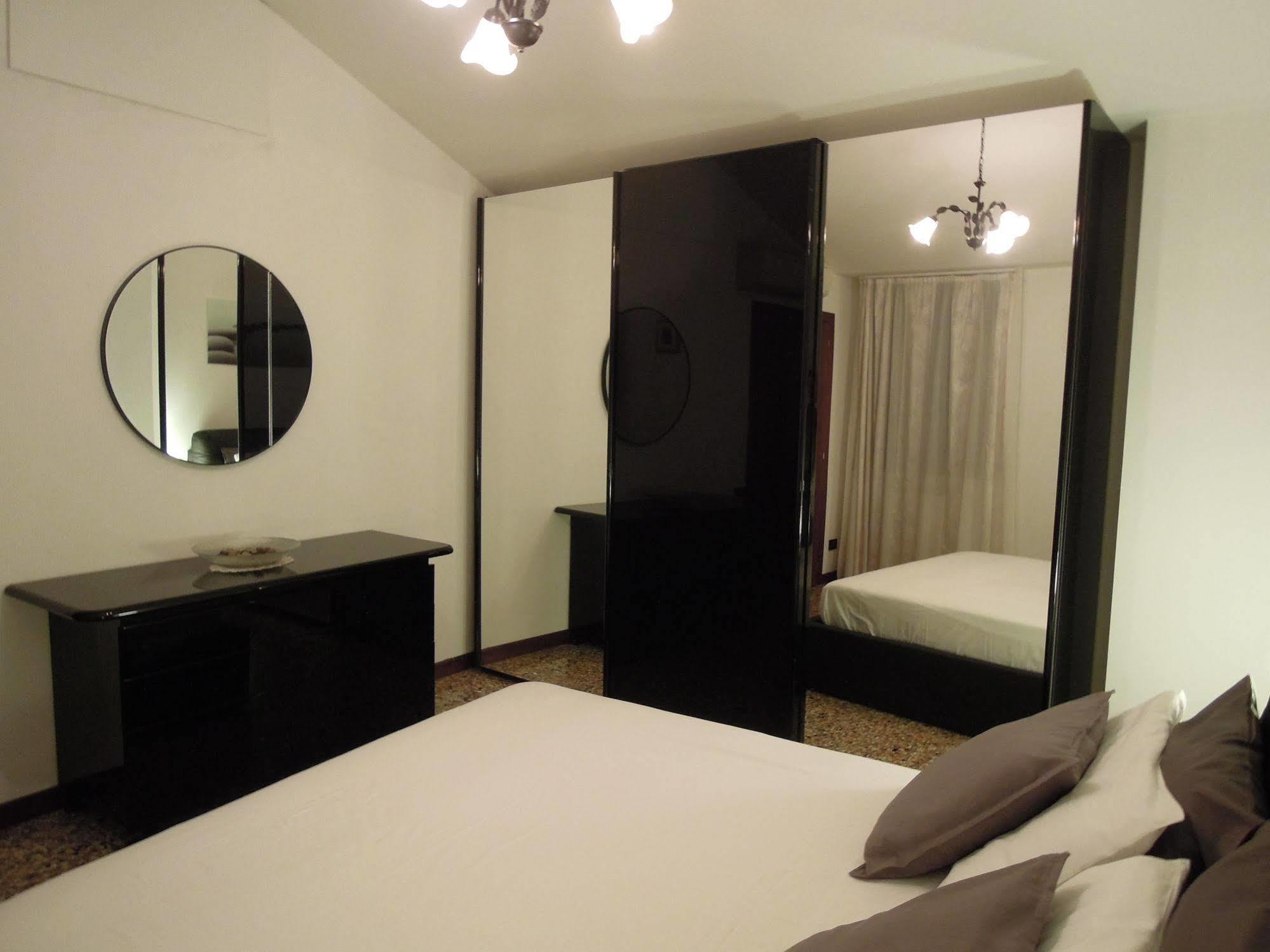 Ca' Delfina Holiday Home Venecia Exterior foto