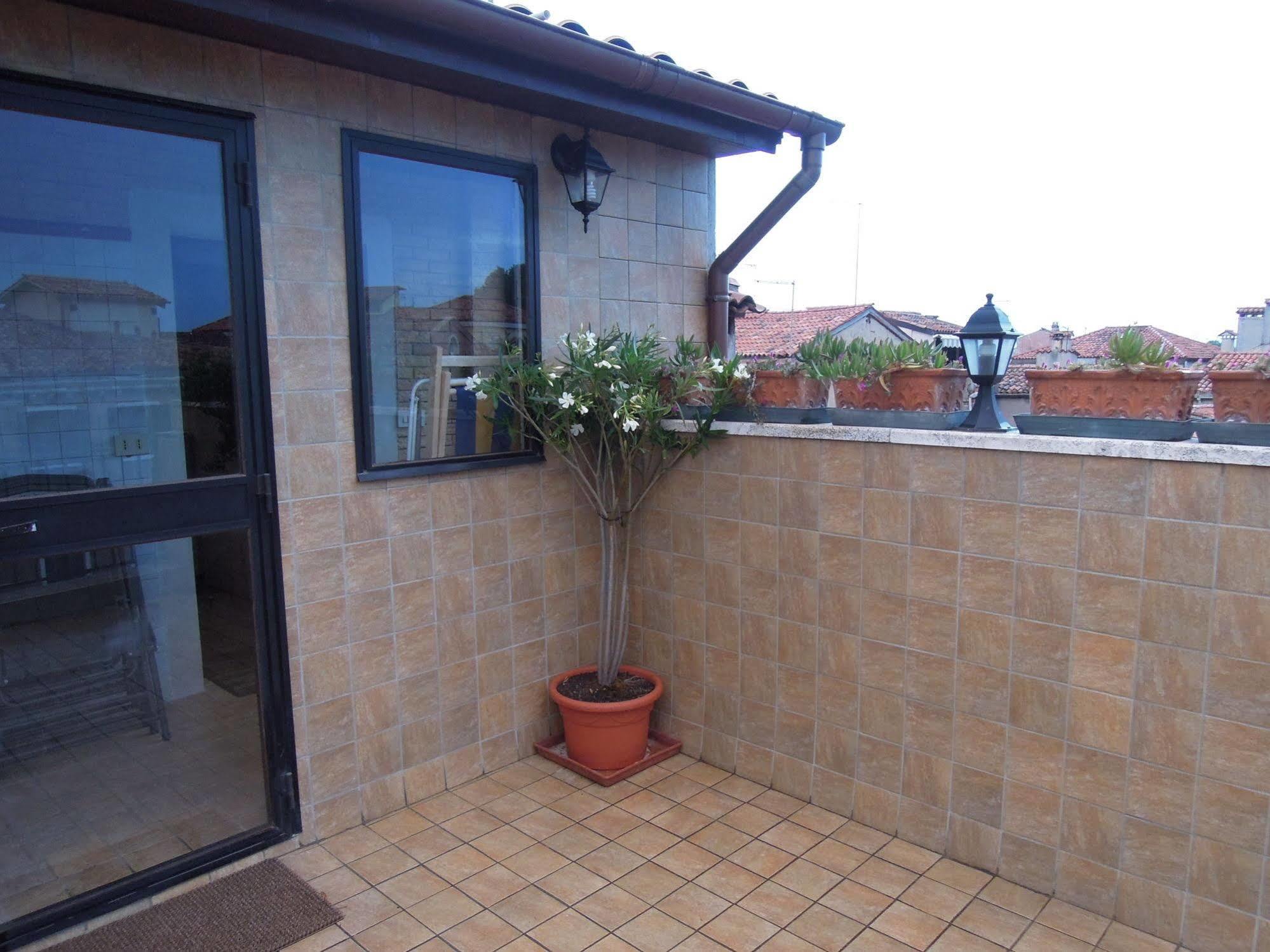 Ca' Delfina Holiday Home Venecia Exterior foto